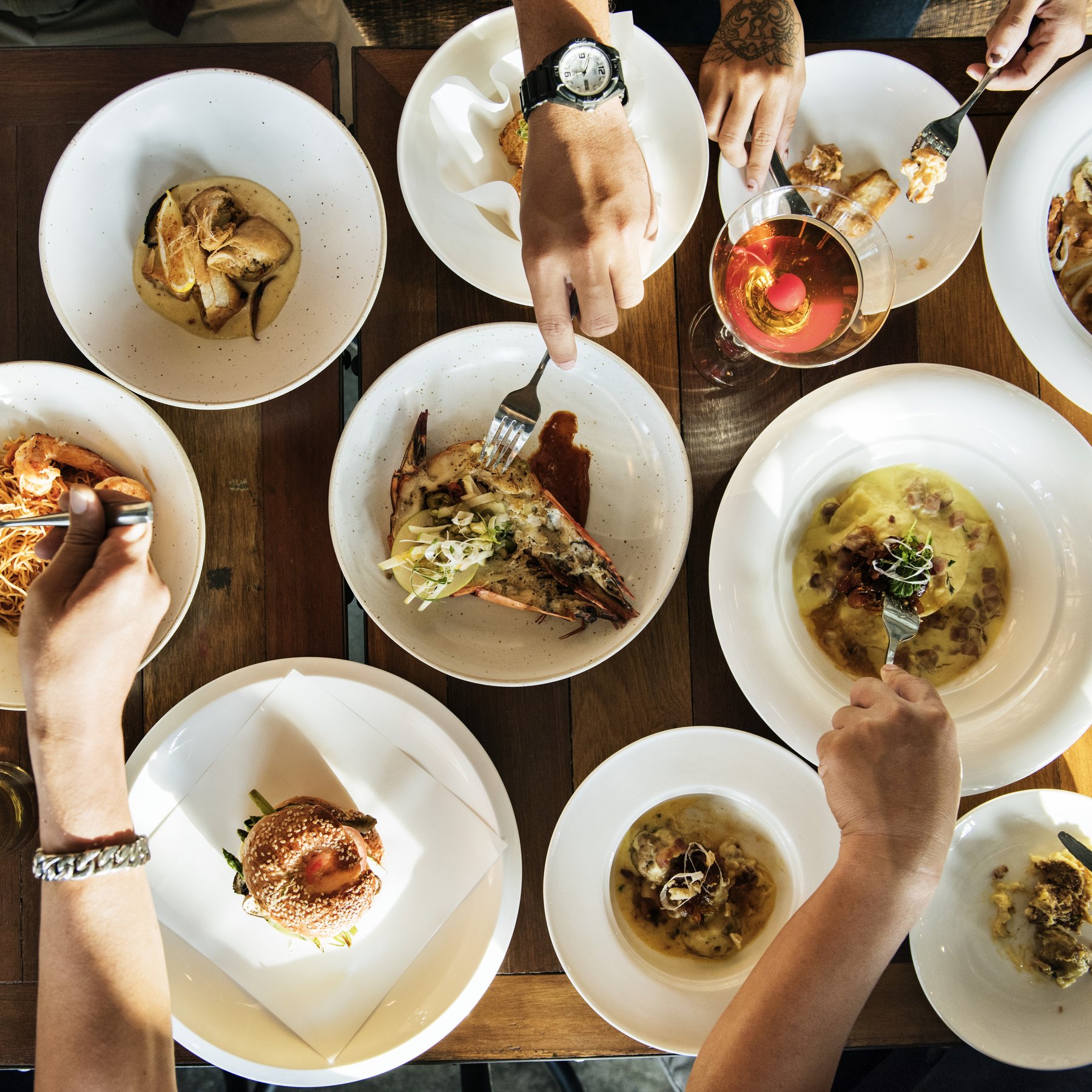 dinner-table-full-options dinner-table-full-options